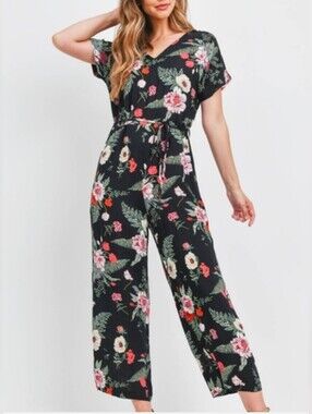 NWT Sister Fashion Black Floral Short Sleeve Straight Leg Jumpsuit Size Large